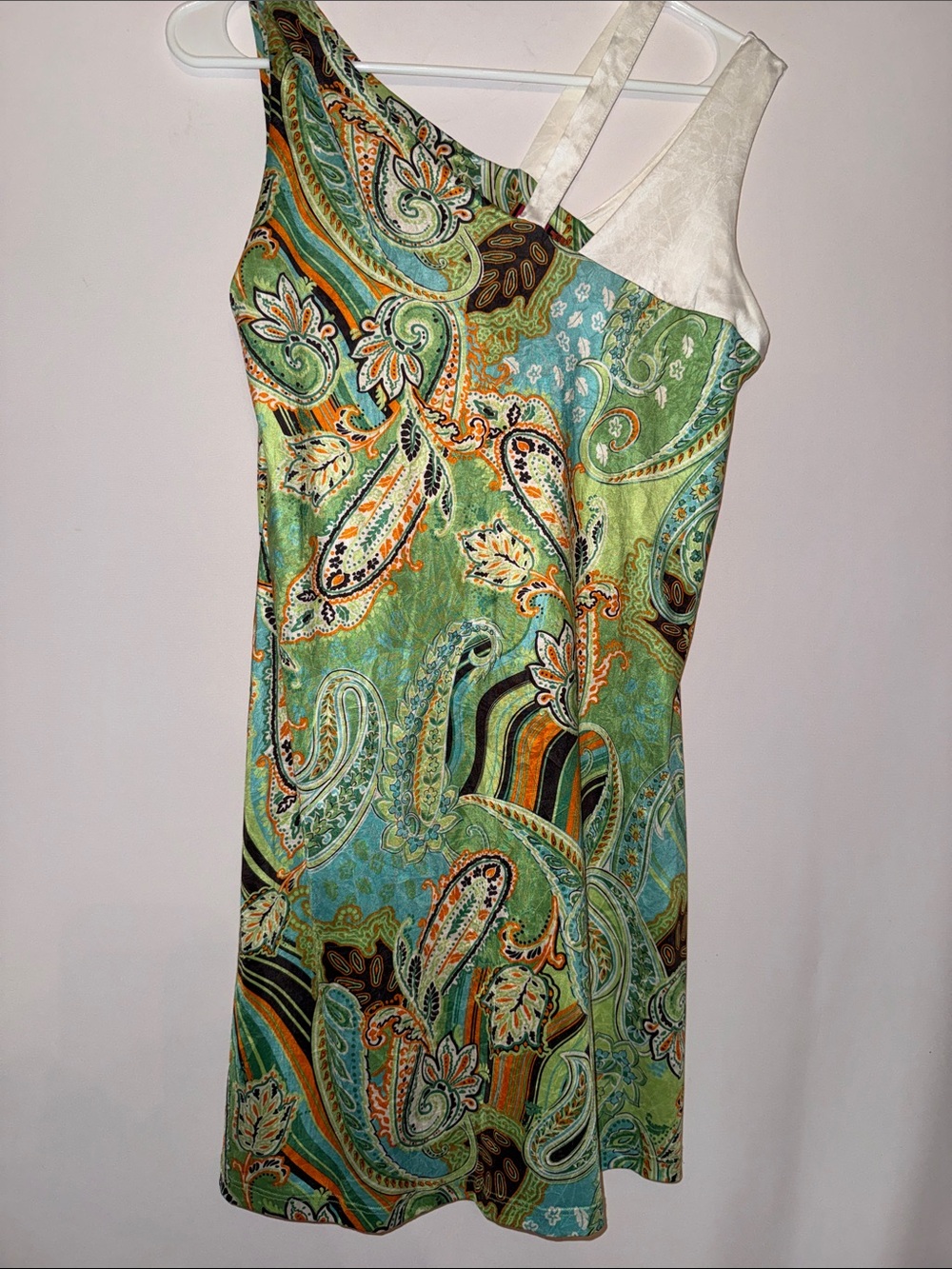 Isle Of Palm One-Shoulder Green Paisley Slip Dress With Ivory Strap View 2